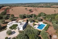 Luxury family villa to relax in with large pool -  Ferienhäuser