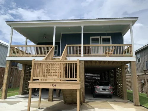 Pelican Pointe - 3 Bedroom 2 Bath Beach House in Gulfport, MS