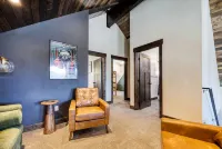 Stargazing~LuxuryChalet~MinstoWillamettePass~Theater~Arcade~CraterLake~3KingBeds