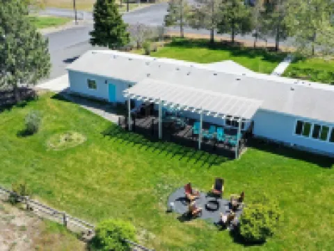 Quick walk to Columbia River access Hoteles en Umatilla