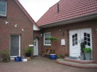 Cozy apartment in a quiet location - near the beach and port