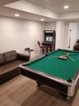 Spacious House w/Nature View, Hot Tub, Gameroom