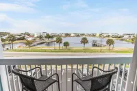 Suite Carolina- Steps to Beach, Boardwalk, Restaurants & More-