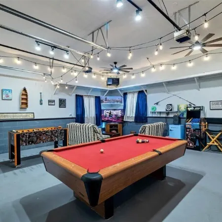 Minutes from Kalahari and Camelback, Lakefront Retreat!  Sleeps10+, GameRm