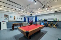 Minutes from Kalahari and Camelback, Lakefront Retreat!  Sleeps10+, GameRm