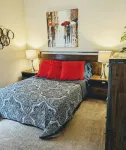 Private Apartment Style Suite. Close to National Parks.