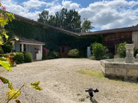 Gîte de Charme, 2 à 4 Personnes, Dans Parc Avec Piscine