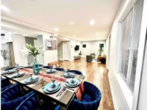 Oak Park 3000 sq ft, sleep 16 奧克帕克酒店