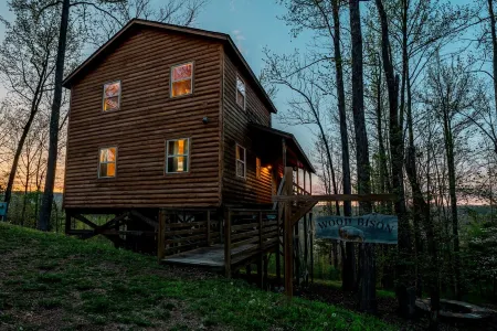 Pet-Friendly Peaceful Cabin Near River w/ Fire Pit + Hot Tub Sleeps 10