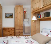 MERIBEL-MOTTARET Apartment Ski in ski out 1800m balcony south mountain view Hotels in Les Allues