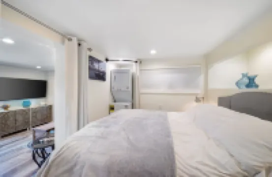 New 1-Bdrm Apartment Suite - Pet-Friendly Cozy Mountain Escape Near Trail & Lake