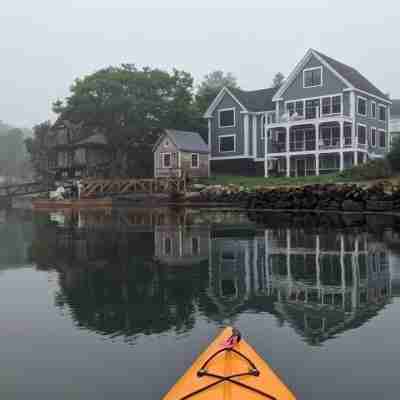 The Sea Eagle - Luxury 5 BR Waterfront Home in Boothbay Harbor with private dock Hotel Exterior