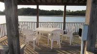 Bring the boat and water toys!Riverfront boatdock pool kayaks  gamerm 6/5bd/bath Hotels in Johns Island