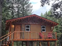 Happy Trails Treehouse
