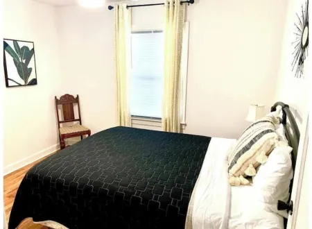 Bison Hall 4, No Cleaning Fee, Near Court Square