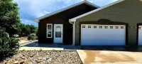 Townhouse in a quiet culdesac, easy access to all Black Hills area attractions.