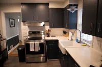 Bluebird // Charming 2-Bedroom, 1 Bathroom House, 5 Blocks to Mayo Clinic