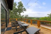 Peaceful Lakeview Home, Family sized! Hotels in Hudson Bend