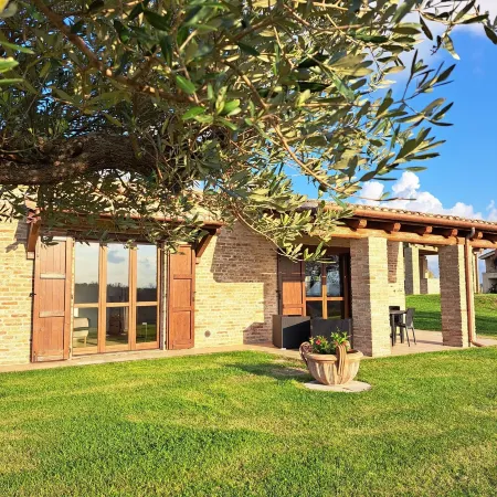 GINEPRO the annex of Villa Vernaschi Ideal for a couple or a family with a child