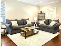 Spacious 3 BR Downtown Townhouse near Lake & Casinos