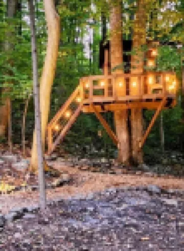 Secluded Cabin; Mountain Chalet w/ Hot Tub on 5 acre lot