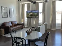 Spacious Loft in Historic Baggs Square Hotels in Utica