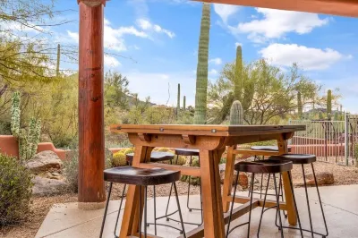 Private Desert Oasis W/Southwestern Design!