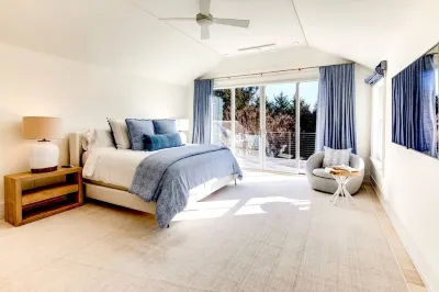 Exquisite Custom Home in the Heart of East Hampton