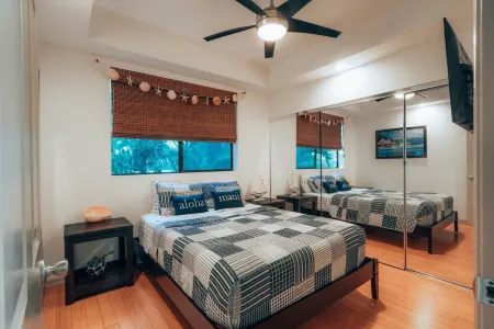 Beautiful Napili Bay 200 Steps to the Beach! Отели в г. Капалуа