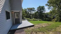 Comfy, sunny, Wi-fi + coffee Walk to Downtown Winooski