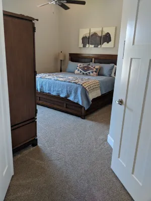 Stay at ZION ESCAPE LaVerkin! PRIVATE HOME with PRIVATE POOL and HOT TUB!