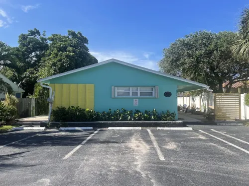 Two Bedroom Retreat Near Deerfield Beach Pier