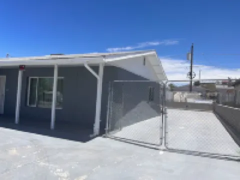 Cozy home away from home, close to lake and casinos 布爾黑特市住宿飯店