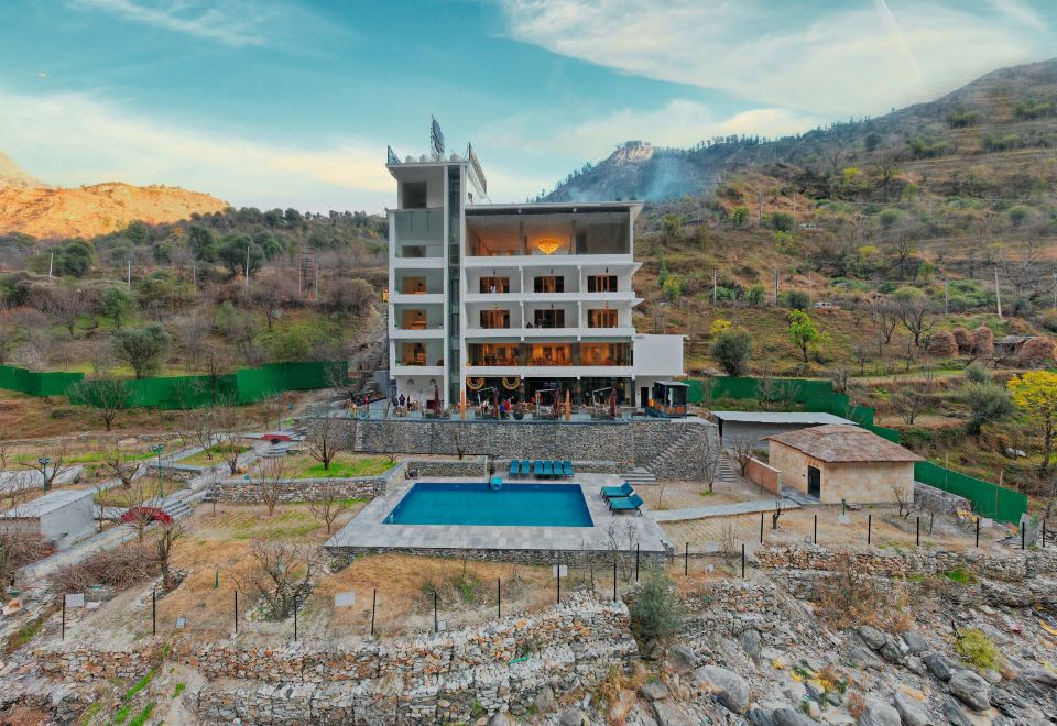 hotel overview picture