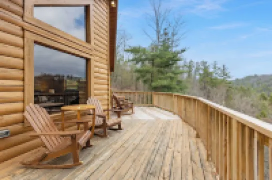 Amazing Grace Cabin at Red River Gorge / Sleeps 12 / Hot Tub / Pool Table