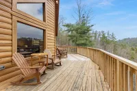 Amazing Grace Cabin at Red River Gorge! Million dollar views! Sleeps 12! Hot tub