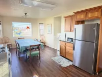 Emerald Isles-close to the beach
