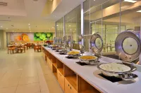 Harris Hotel Pontianak - Frühstück