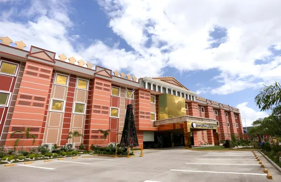 布湍宮殿大酒店