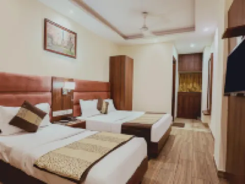 FabHotel The Kailash Dev – Near Azadpur Metro Hotels in North Delhi