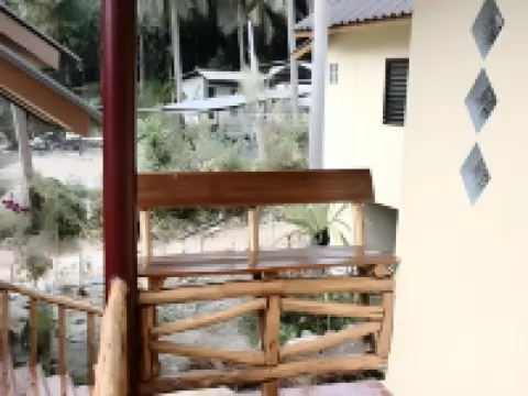 Day Night Bungalow & Bar