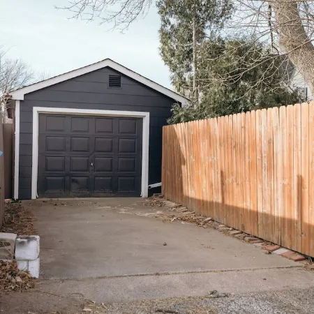 Charming 1-bedroom house in delightful Winona with WiFi, AC and PRIVATE PATIO
