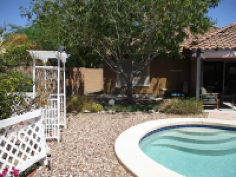 Upscale But Cozy Beach Retreat In The Desert Near Phoenix With Private Pool