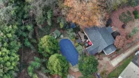 Private Oasis. Uptown. Pool. Hot Tub. Fire pit. Fenced in Yard