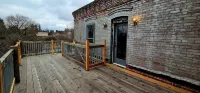 Charming 3-bedroom historic Brick Loft in Uniontown with WiFi