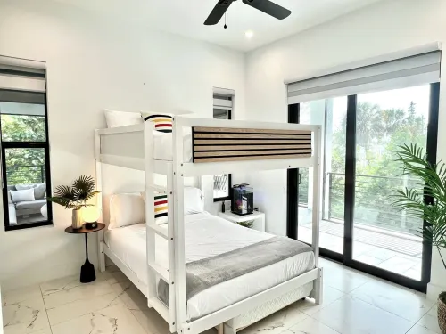 5bdr/5.5ba Modern Oasis with outdoor Gym, Cold Plunge, Heated Pool & Jacuzzi