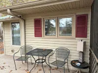 Outdoor paradise! 3 bedroom water view cabin water access near state parks.