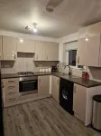 Entire luxurious 3 bedroom house in Wigan,Greater Manchester with free parking.