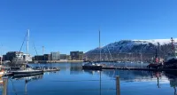 Nice Apartment Near to City Center of Tromso Hotels in Krokelvdalen