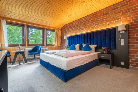 Hotel Zur Heidschnucke Отели в г. Буххольц-ин-дер-Нордхайде